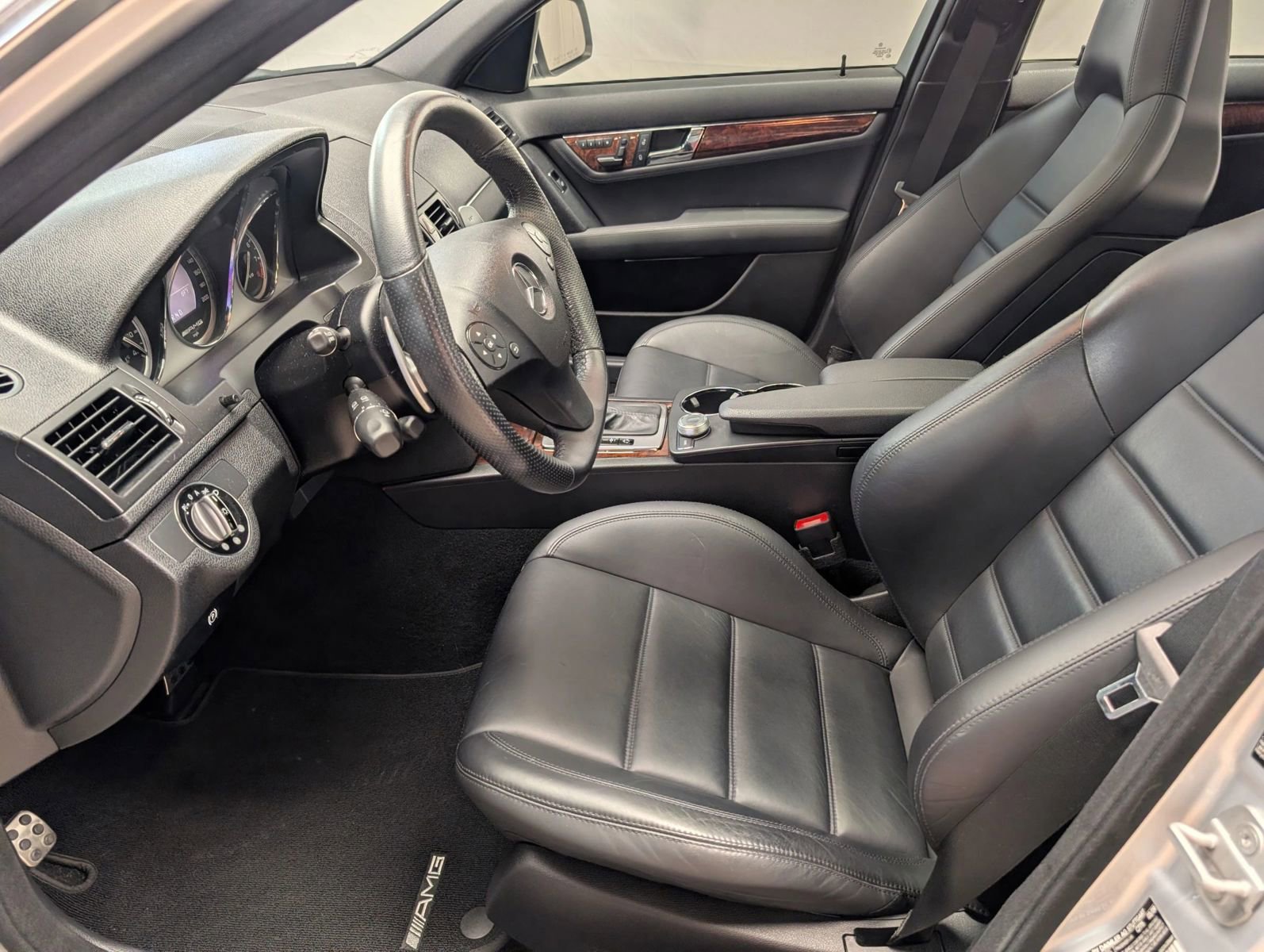 Used 2009 Mercedes-Benz C 63 AMG Sedan image 7