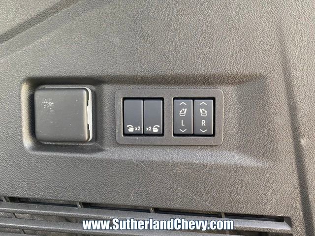 Used 2025 GMC Yukon Denali AWD/4WD image 51