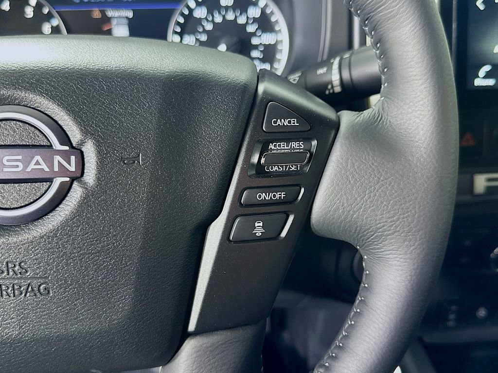 Used 2025 Nissan Frontier SV w/ SV Convenience Package image 23