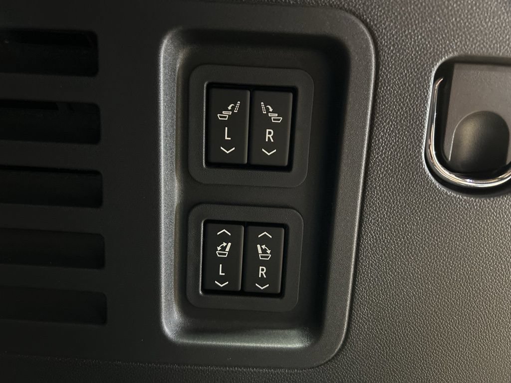 New 2026 GMC Acadia Denali w/ Super Cruise Package AWD/4WD image 13