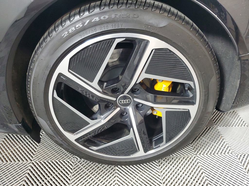 Used 2024 Audi RS e-tron GT w/ Carbon Performance Package AWD/4WD image 11