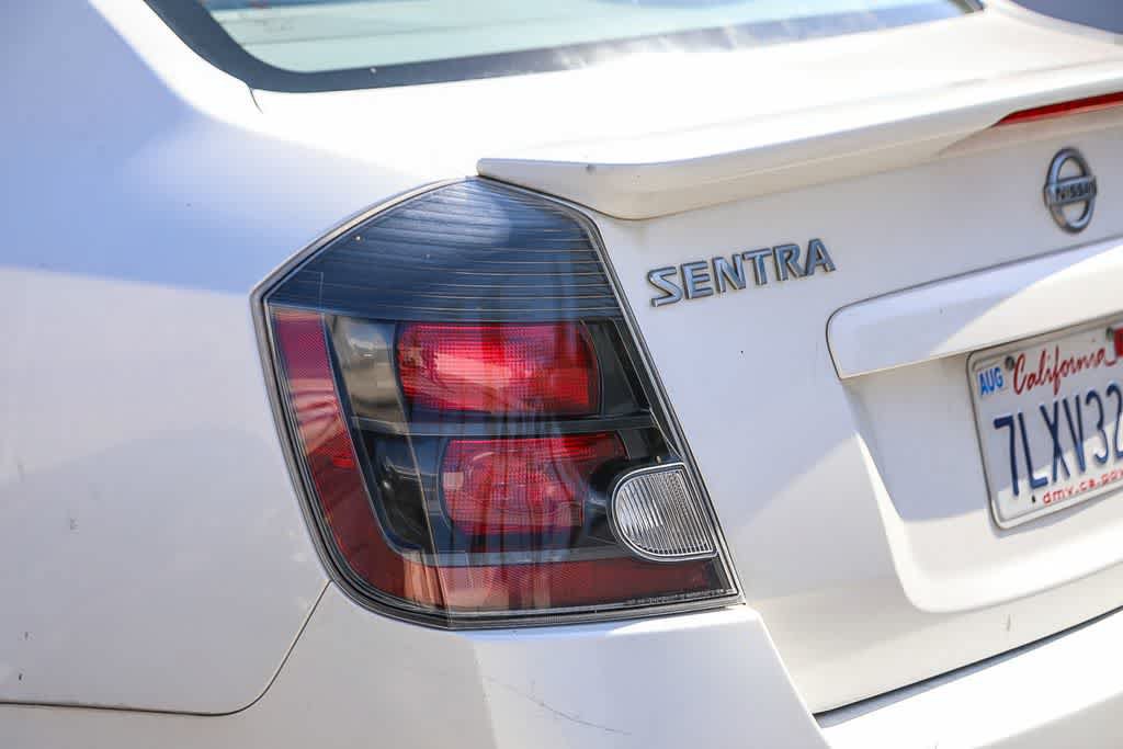 Used 2012 Nissan Sentra 2.0 SR w/ Special Edition Pkg FWD image 10
