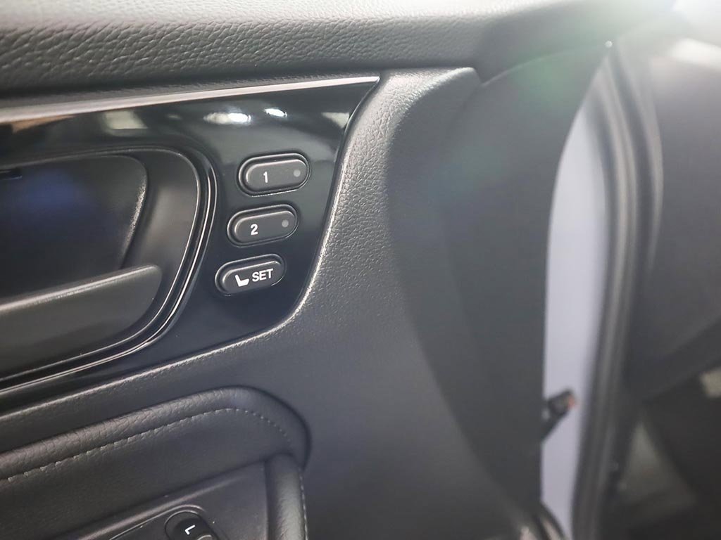 Used 2025 Honda Odyssey Touring image 40