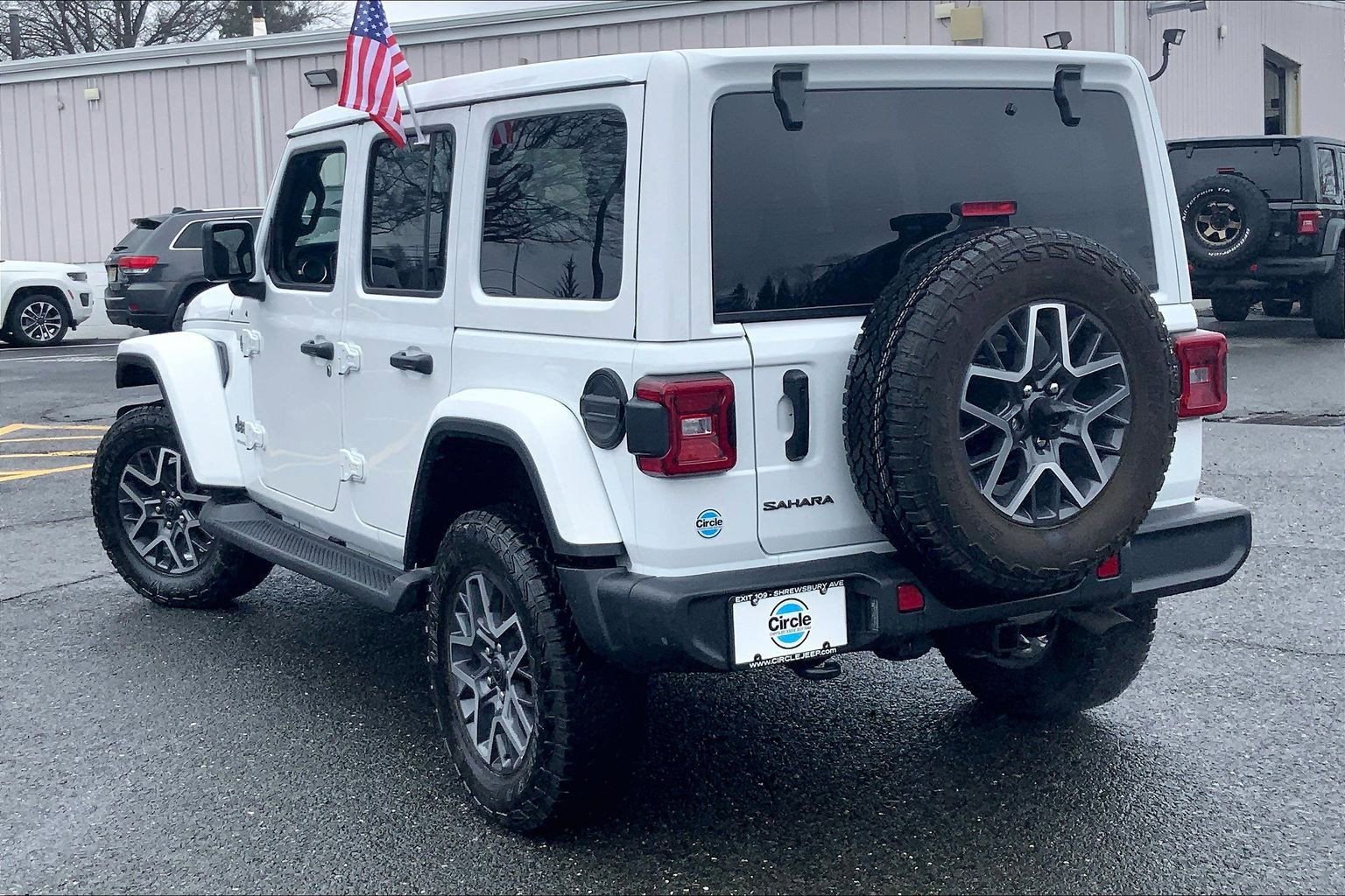 Certified 2025 Jeep Wrangler Sahara image 10