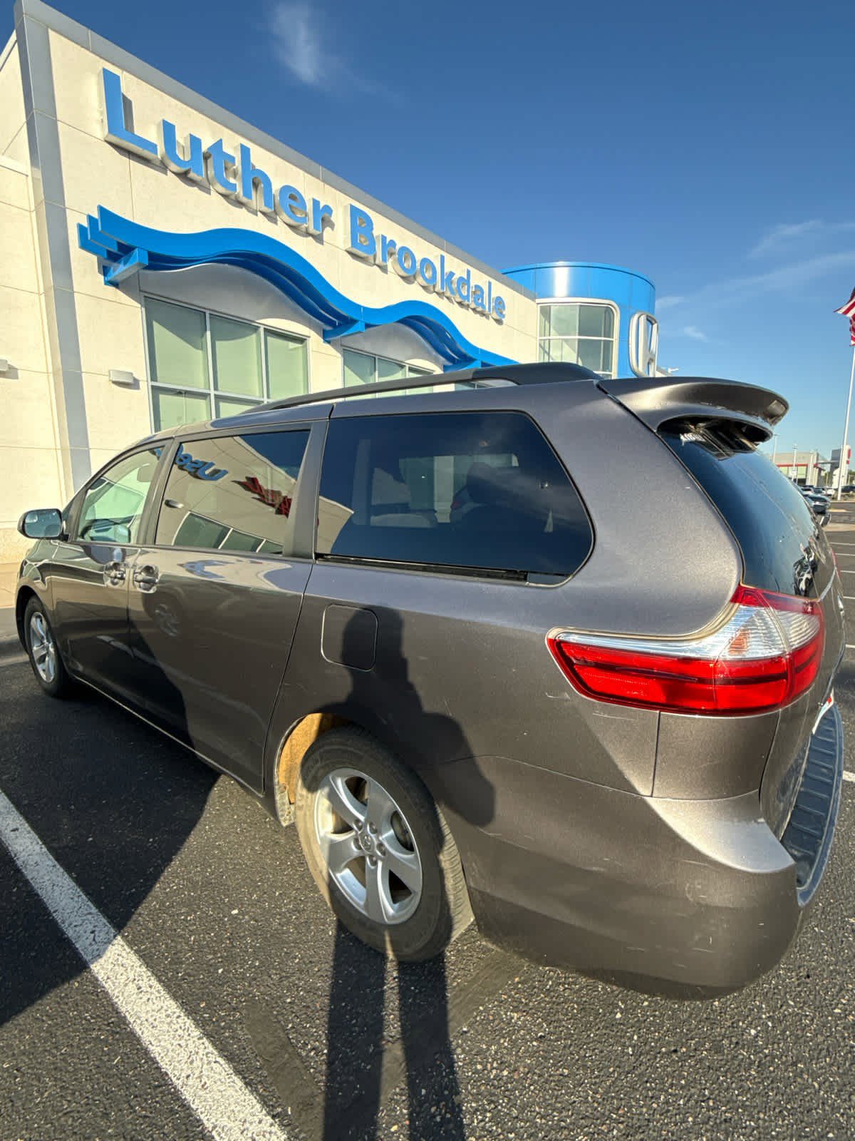 Used 2015 Toyota Sienna LE FWD video 2