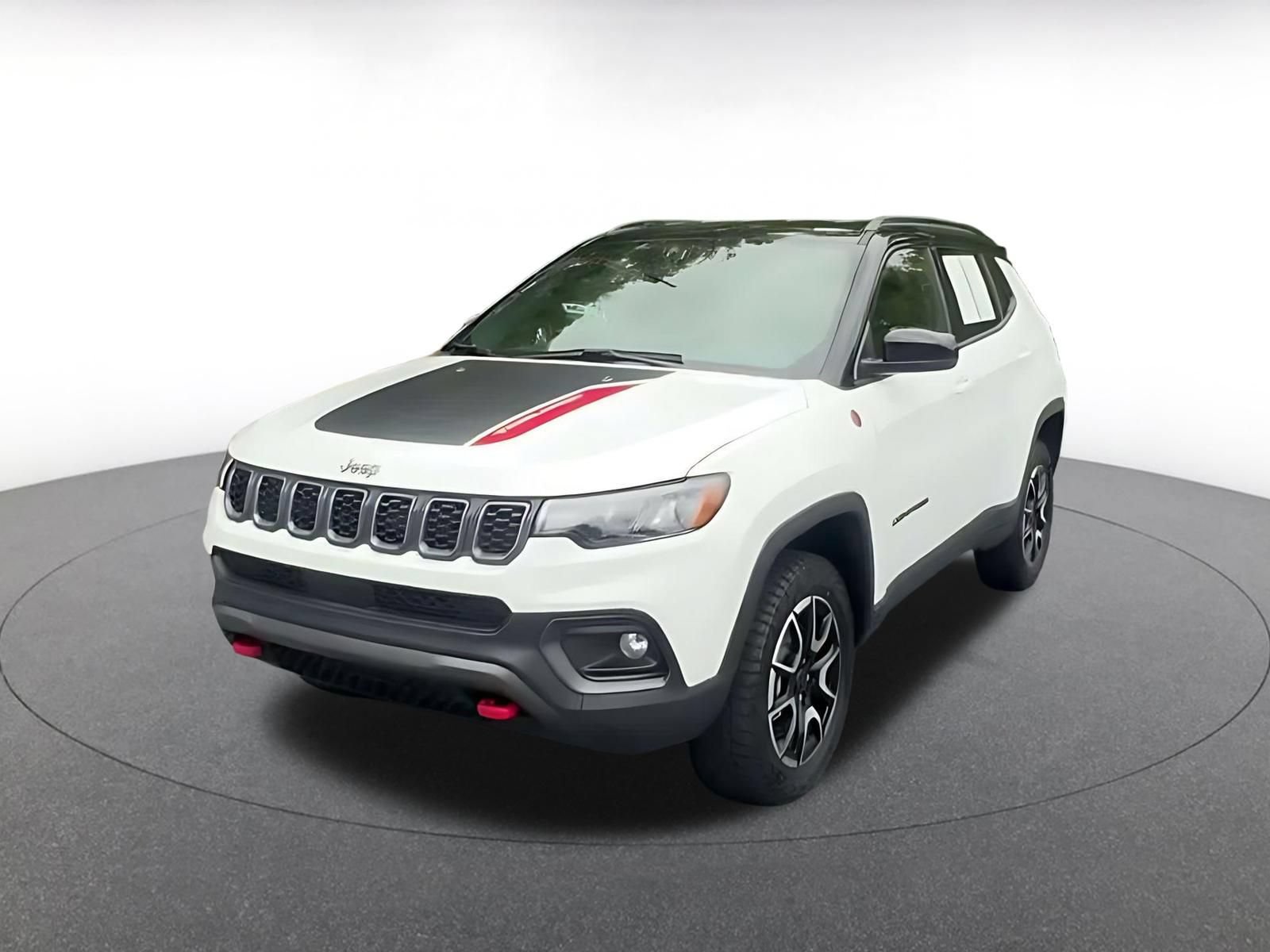 Used 2025 Jeep Compass Trailhawk AWD/4WD image 6