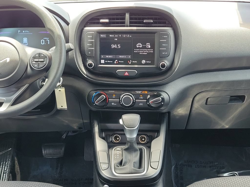 Used 2025 Kia Soul LX w/ LX Technology Package FWD image 15