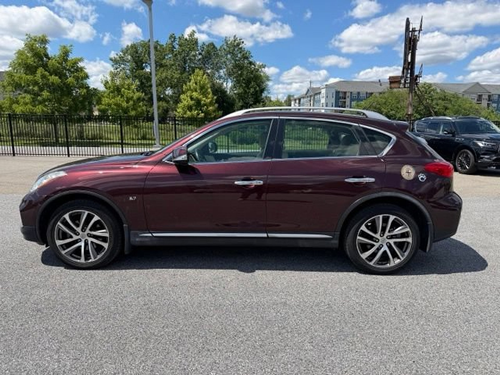 Used 2017 INFINITI QX50 AWD w/ Premium Plus Package image 4