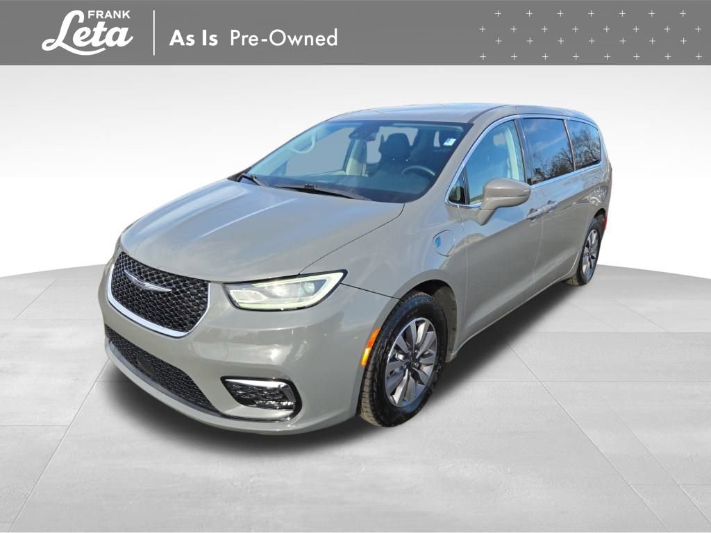 Used 2022 Chrysler Pacifica Touring-L image 3