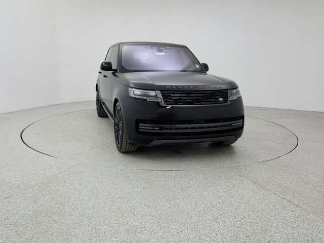 Certified 2023 Land Rover Range Rover SE image 2
