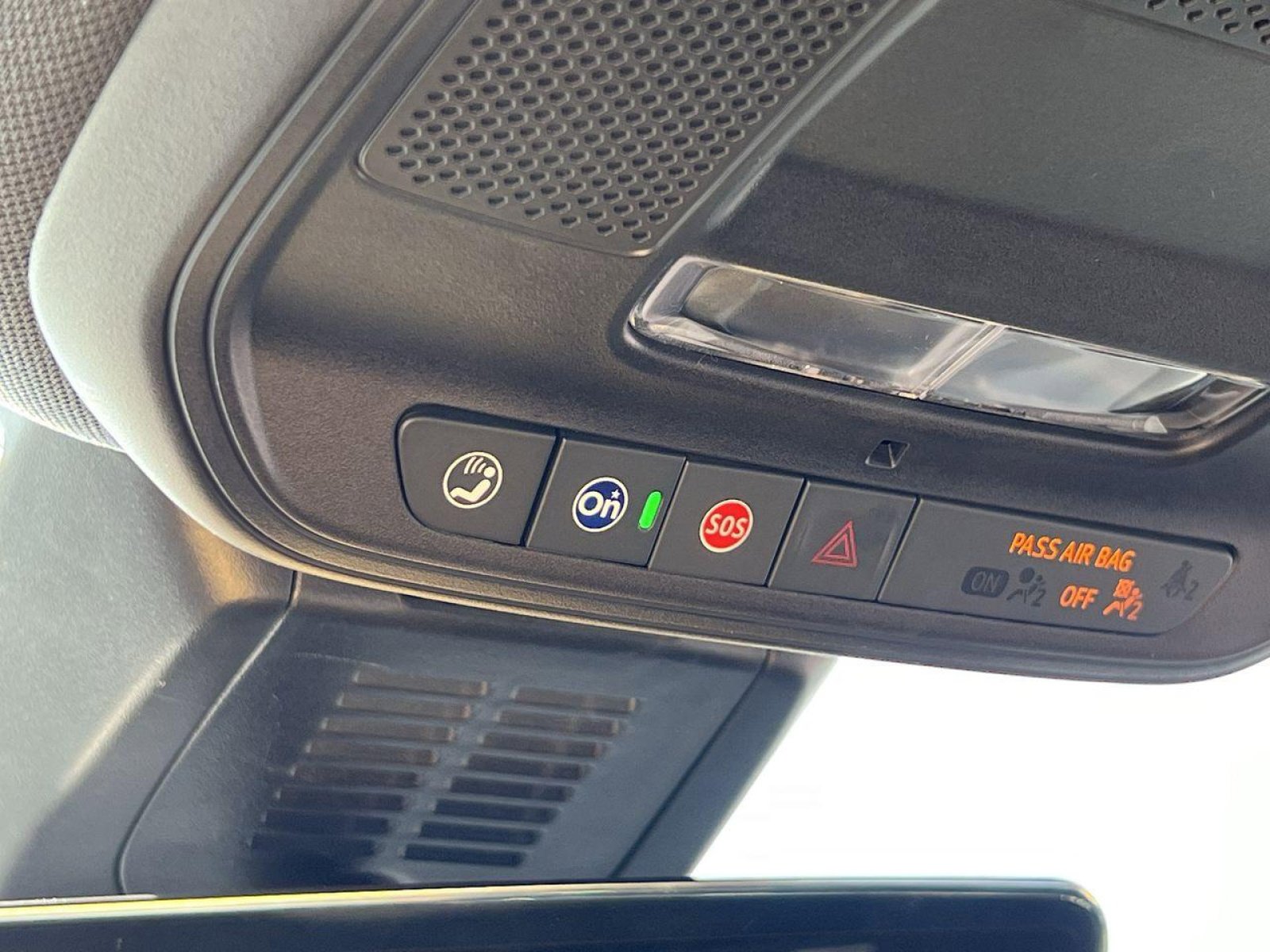 New 2025 Chevrolet Equinox LT w/ Safety and Technology Package image 23