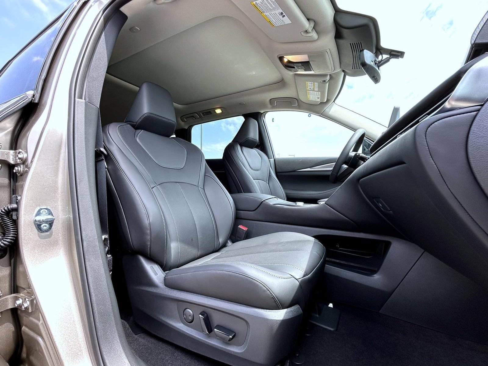 New 2027 INFINITI QX60 Luxe w/ Cargo Package AWD/4WD image 15