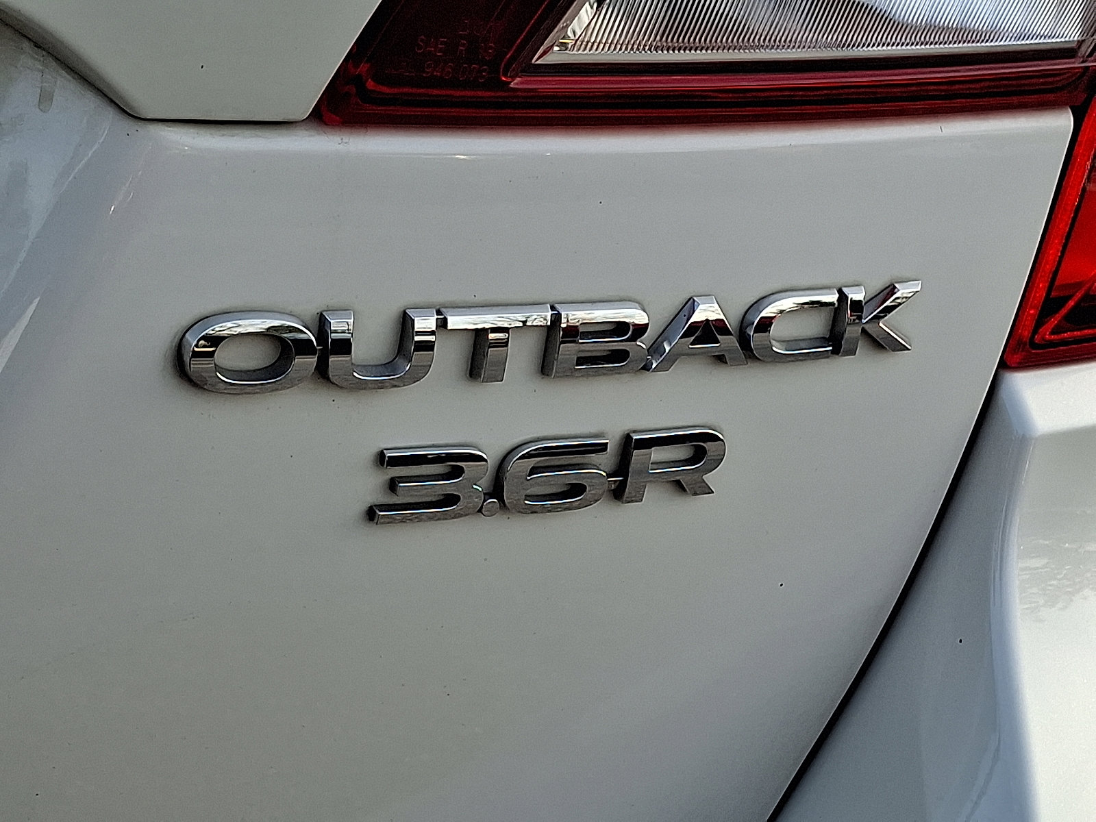 Used 2016 Subaru Outback 3.6R Limited image 31