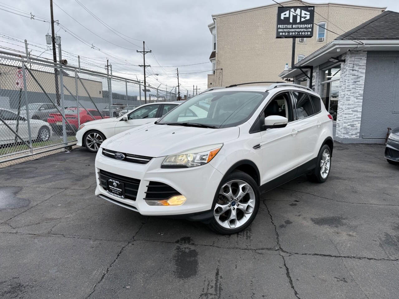 Used 2013 Ford Escape Titanium image 1