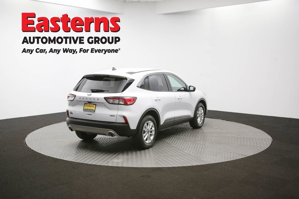 Used 2022 Ford Escape SE image 39