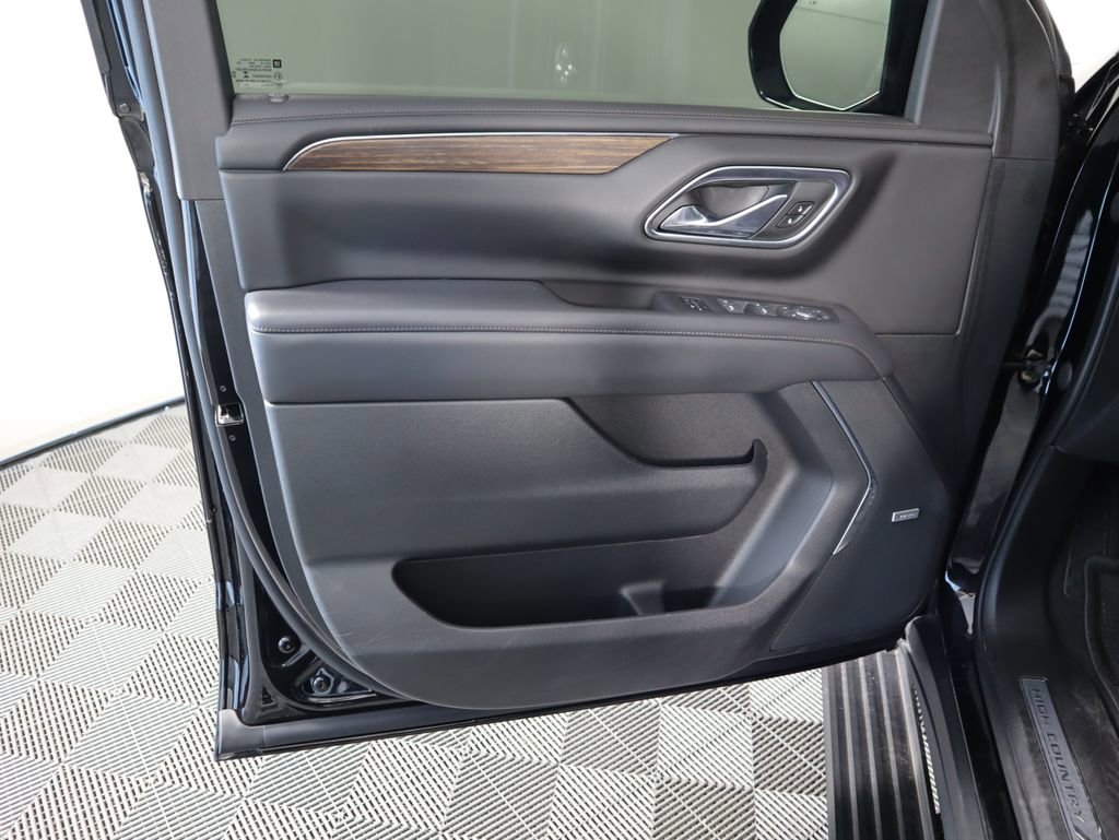 Used 2023 Chevrolet Tahoe High Country w/ Advanced Technology Package image 26