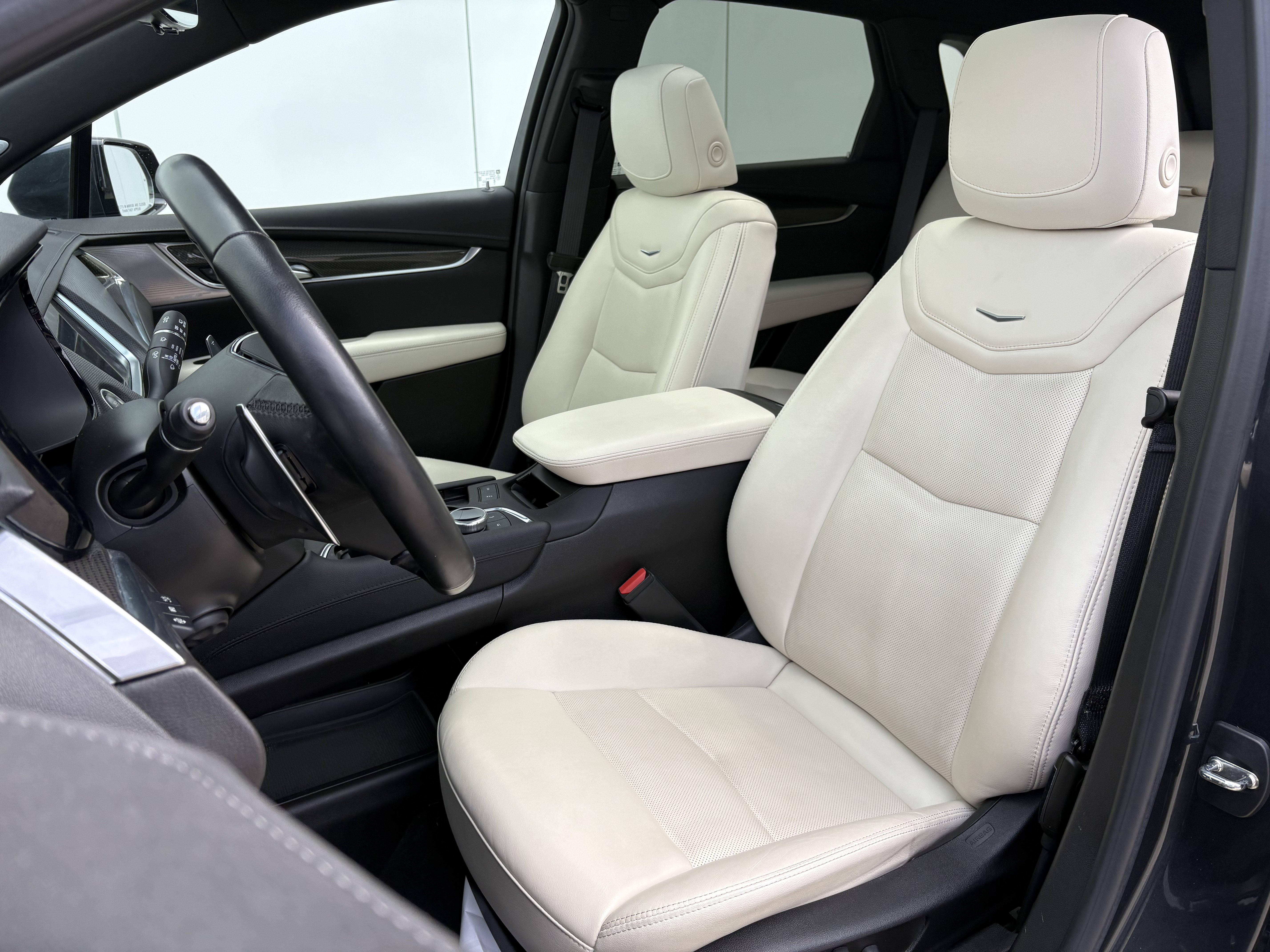 Certified 2023 Cadillac XT5 Sportv w/ Technology Package AWD/4WD image 11