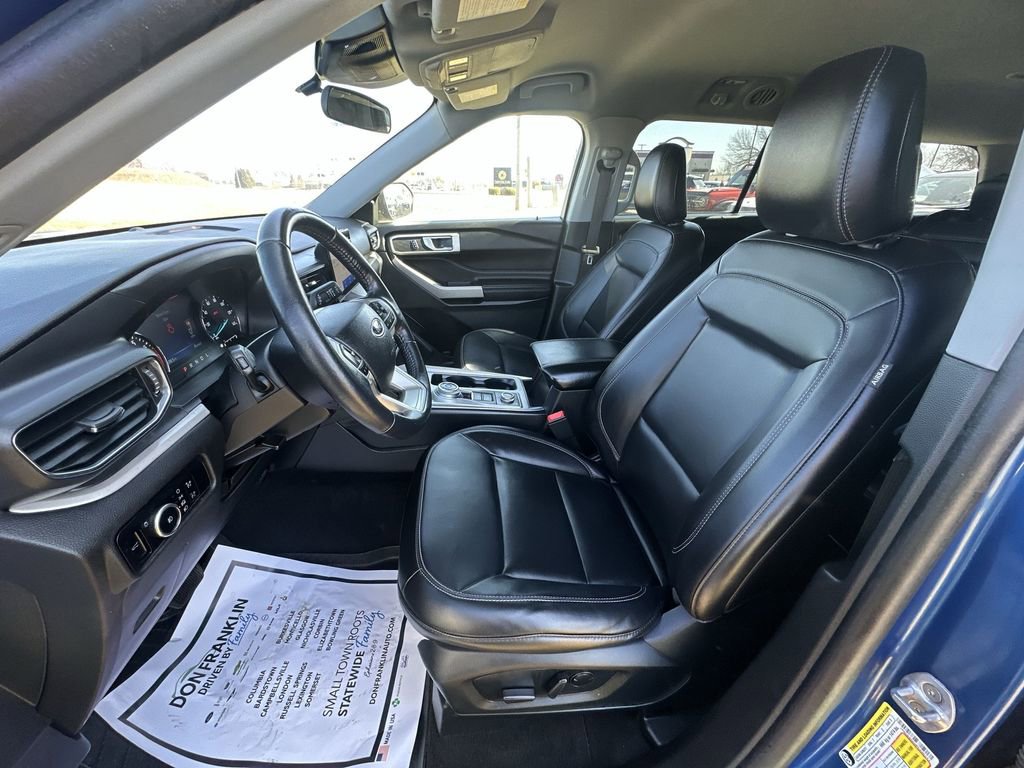 Used 2023 Ford Explorer XLT w/ Equipment Group 202A image 11