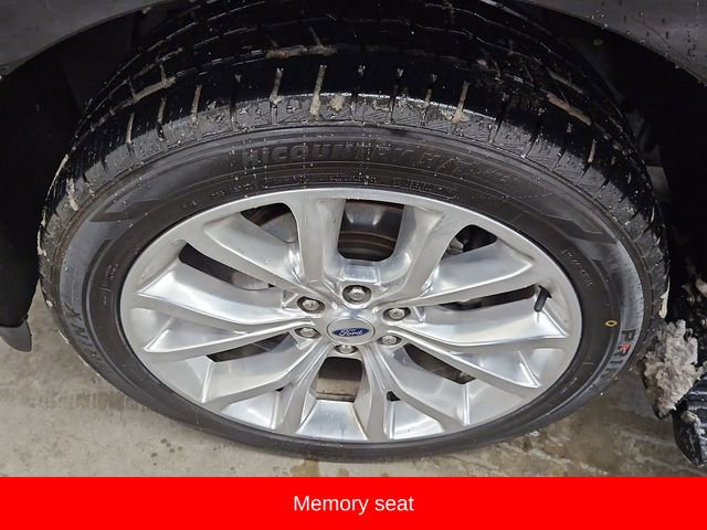 Used 2019 Ford Expedition Platinum image 11