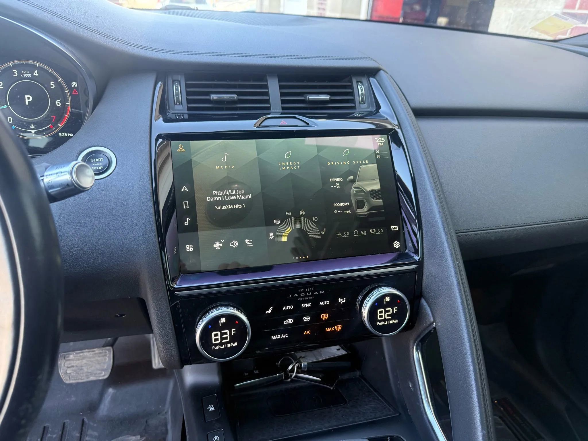 Used 2021 Jaguar E-PACE SE image 18