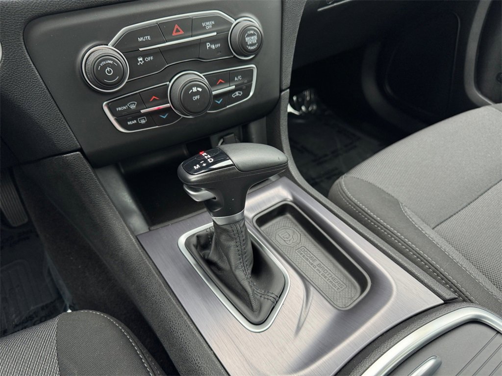 Used 2018 Dodge Charger SXT image 27