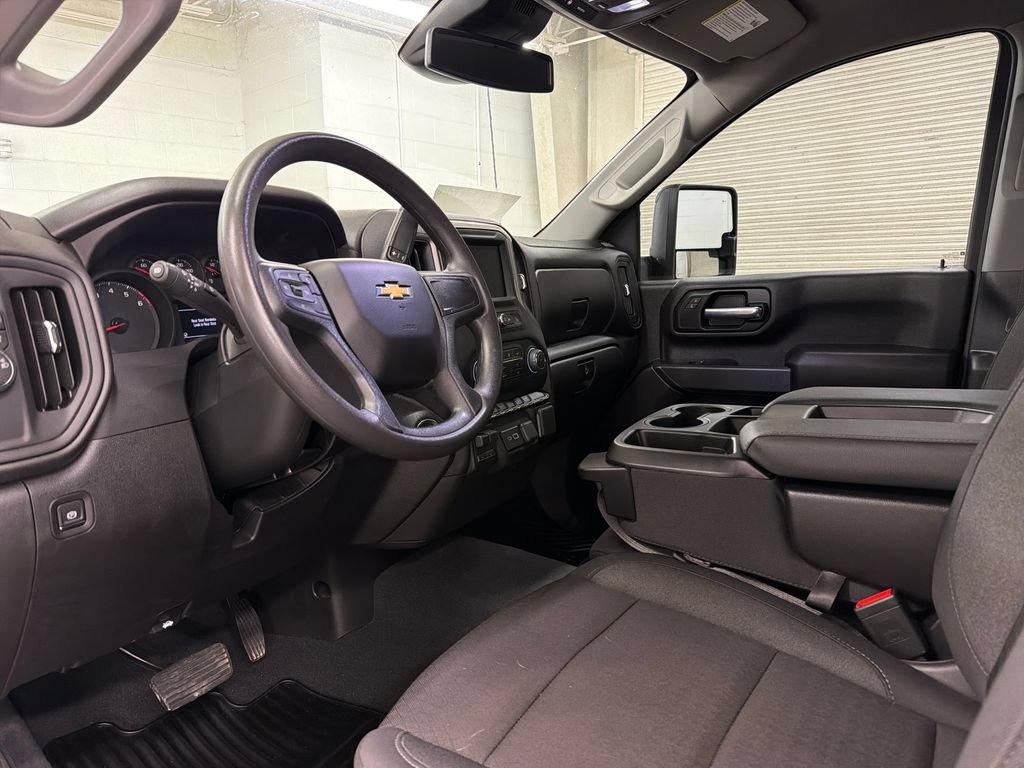 Used 2026 Chevrolet Silverado 2500 Custom w/ Custom Value Package RWD image 6
