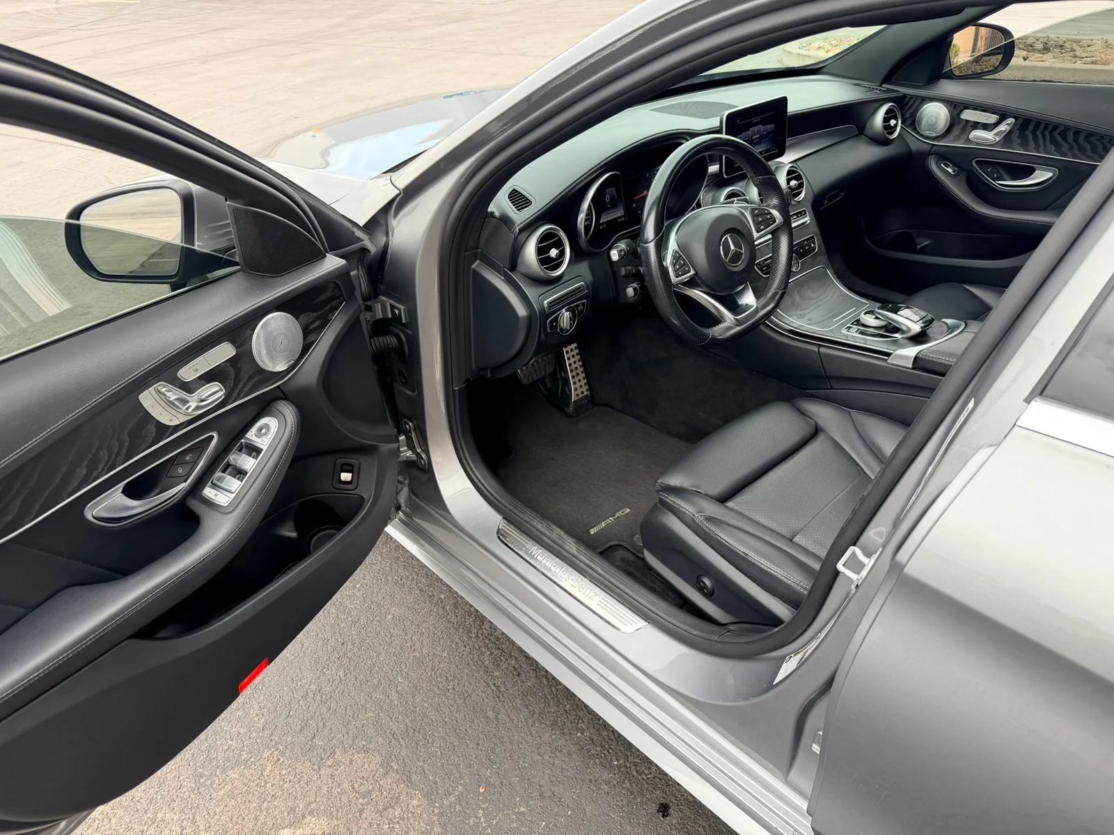 Used 2015 Mercedes-Benz C 300 4MATIC Sedan image 8