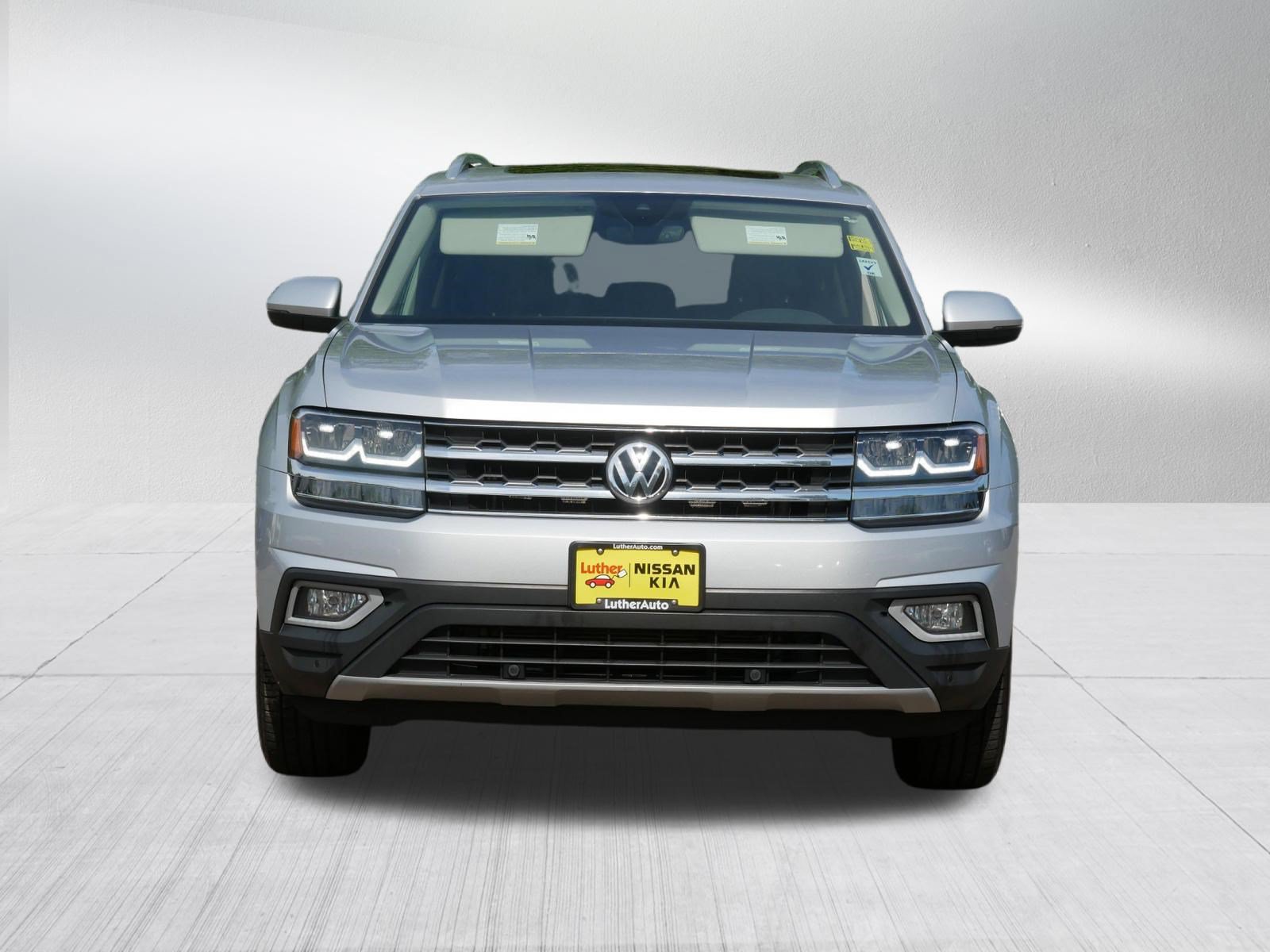Used 2018 Volkswagen Atlas SEL AWD/4WD image 2