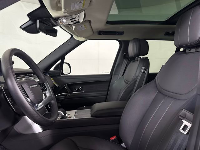 Certified 2026 Land Rover Range Rover SE image 6