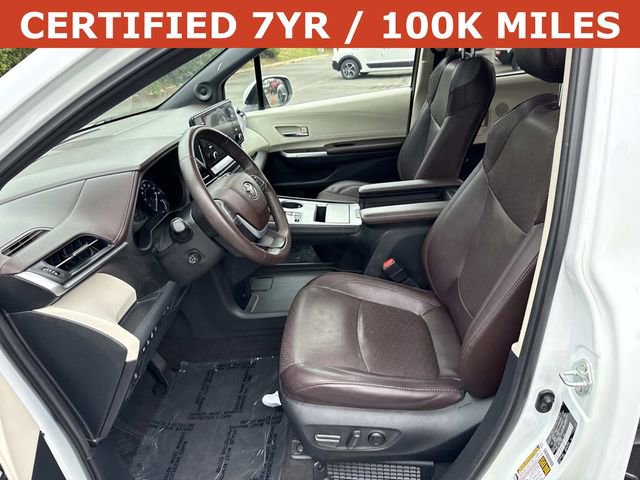 Used 2022 Toyota Sienna Platinum AWD/4WD image 14