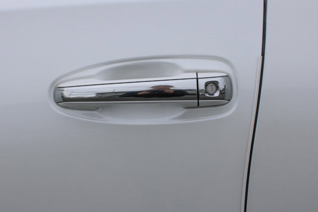 Used 2022 Lexus GX 460 Premium w/ Premium Plus Package image 9