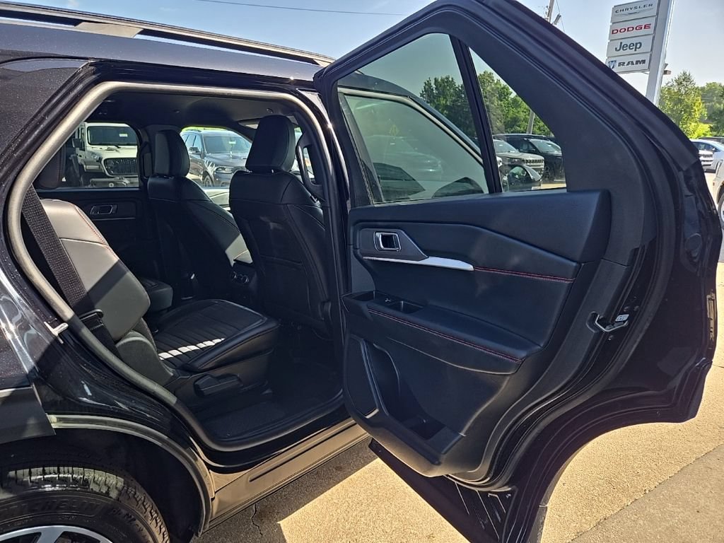Used 2025 Ford Explorer ST-Line AWD/4WD image 77