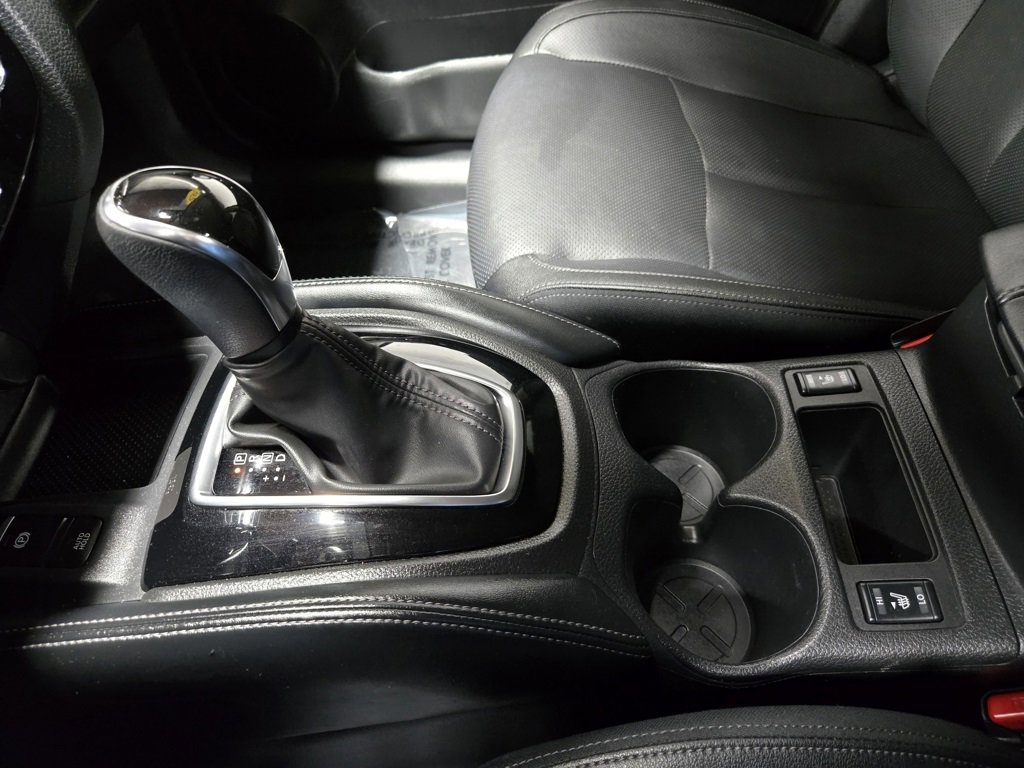 Used 2020 Nissan Rogue SL image 26