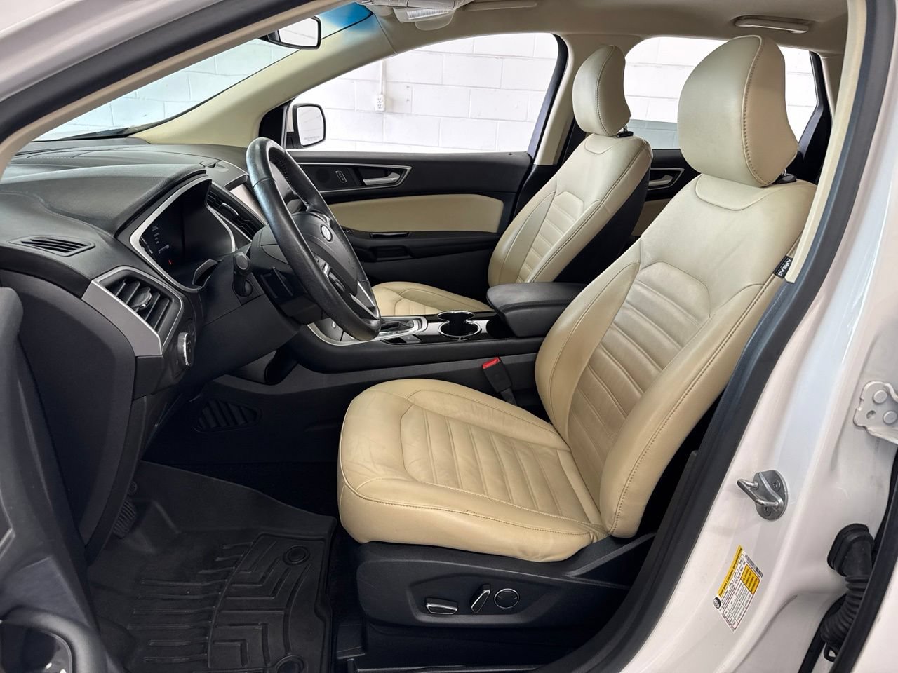 Used 2015 Ford Edge SEL w/ Equipment Group 201A AWD/4WD image 14