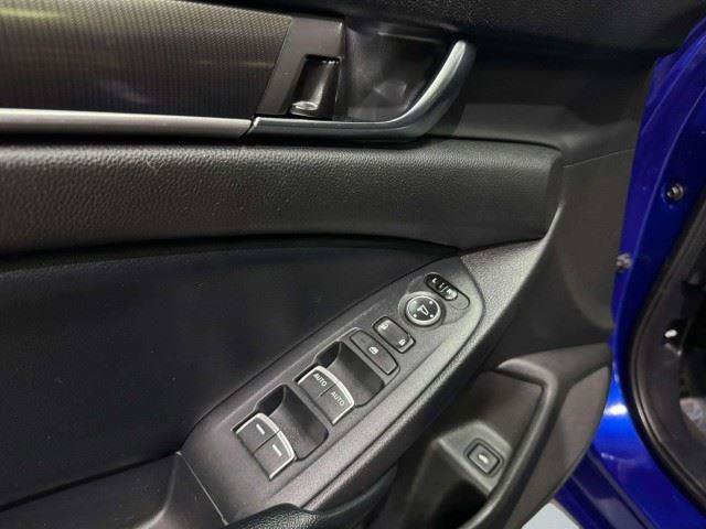 Used 2018 Honda Accord Sport image 11