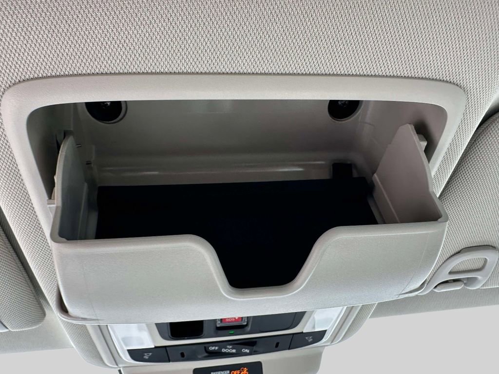 Used 2023 Honda Accord EX image 31