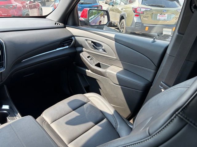 Used 2023 Chevrolet Traverse LT FWD image 34