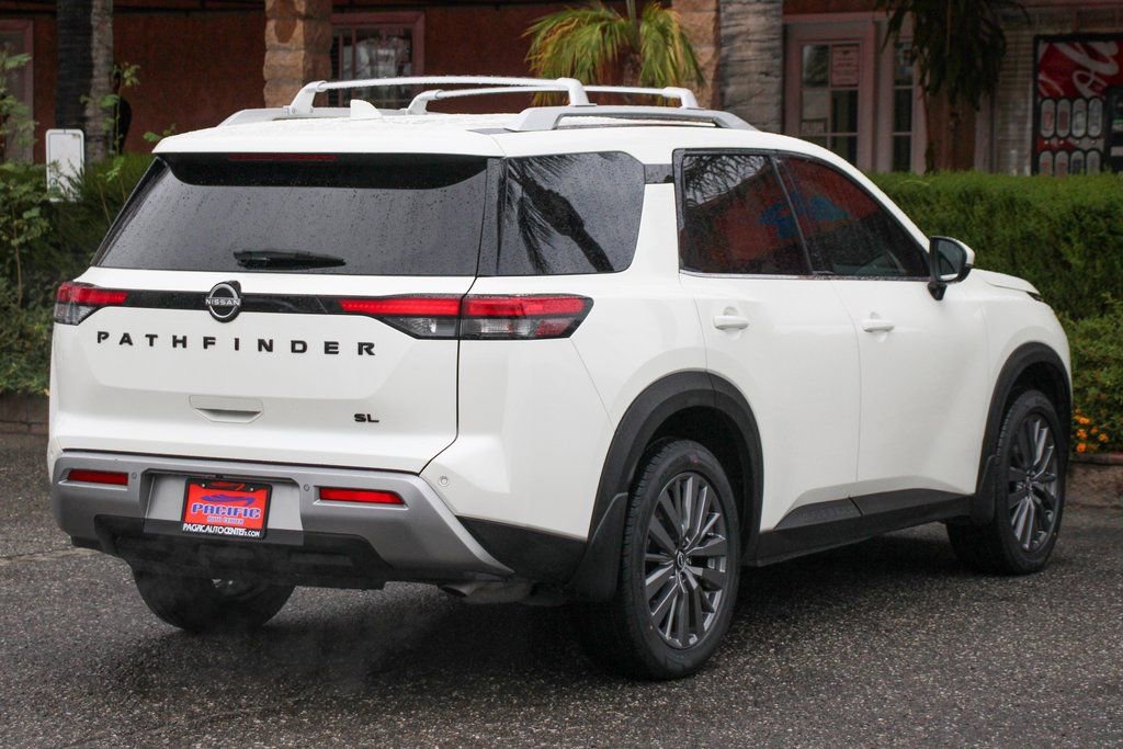 Used 2024 Nissan Pathfinder SL w/ SL Premium Package image 11