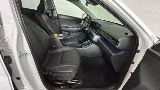 Certified 2025 Hyundai Kona Limited AWD/4WD image 32