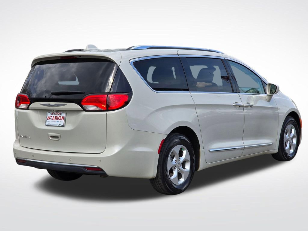 Used 2017 Chrysler Pacifica Touring-L Plus image 20