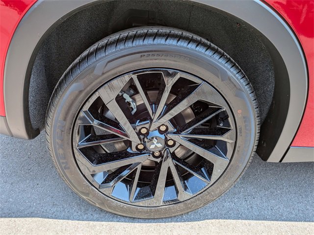 New 2025 Mitsubishi Outlander SEL Black Edition image 13