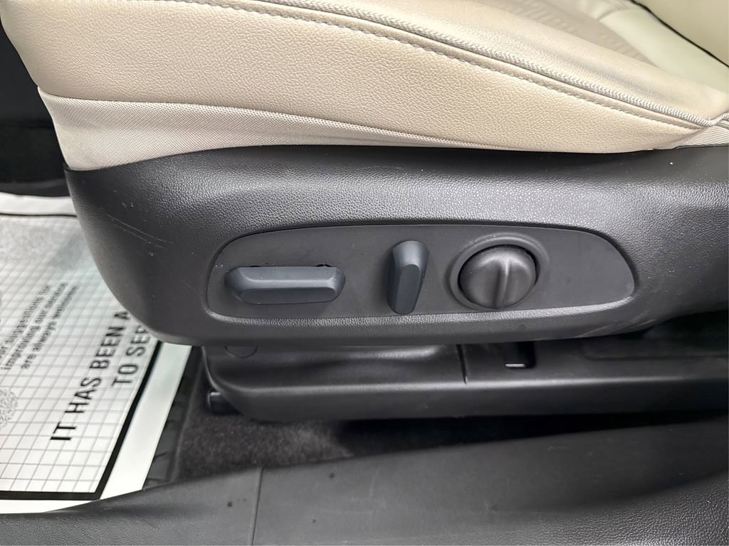 Used 2023 Buick Encore GX Essence w/ Advanced Technology Package image 40