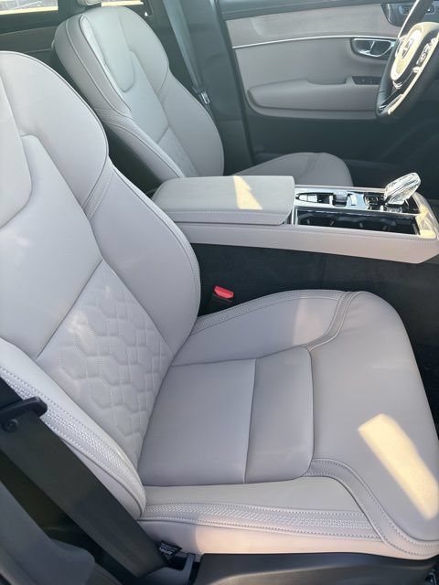 New 2026 Volvo XC90 B6 Plus w/ Protection Package Premier AWD/4WD image 41