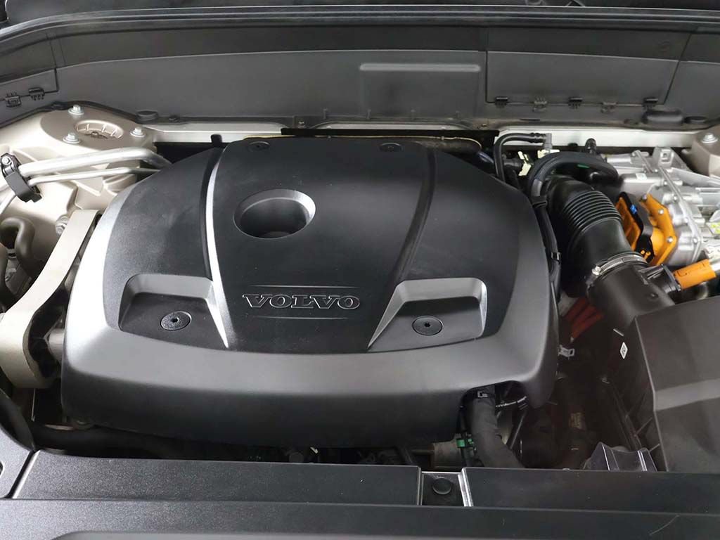 Used 2024 Volvo XC90 T8 Plus w/ Protection Package Premier AWD/4WD image 26