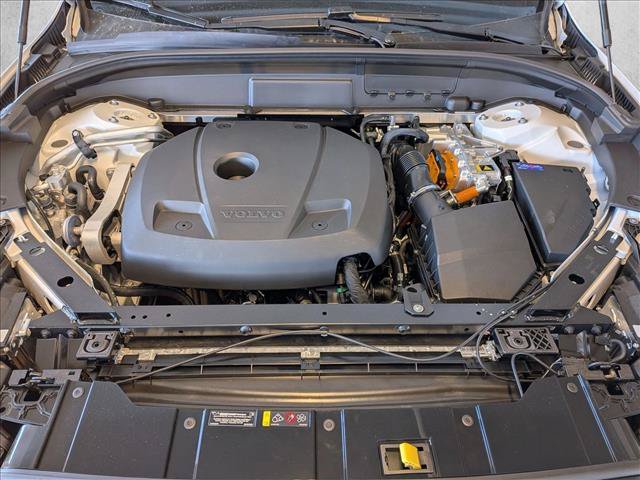 New 2026 Volvo XC60 T8 Plus w/ Climate Package PRO AWD/4WD image 18