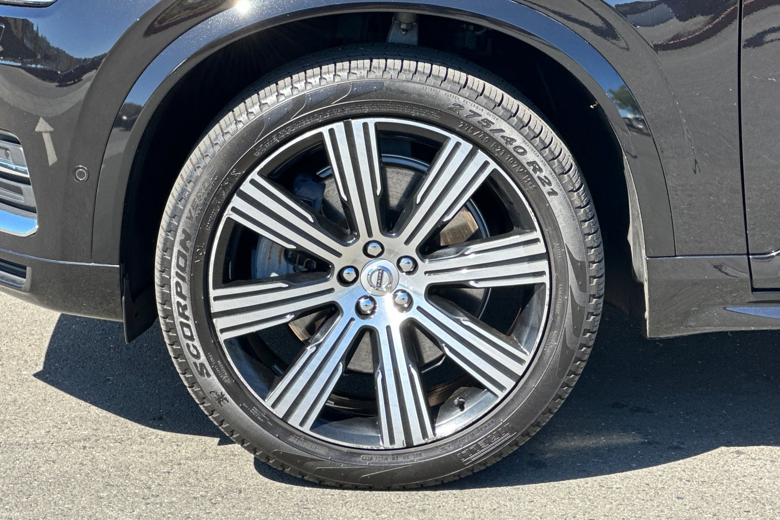 Used 2022 Volvo XC90 T8 Inscription w/ Advanced Package AWD/4WD image 11