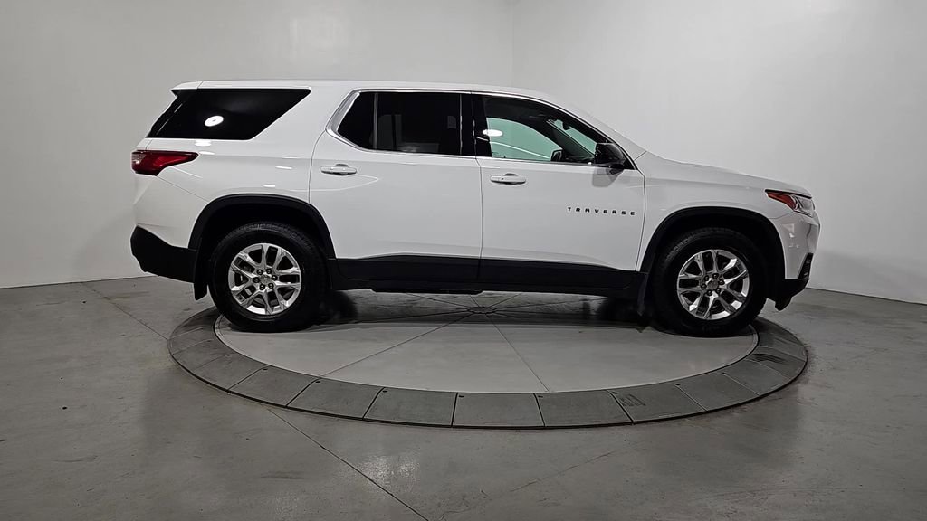 Used 2020 Chevrolet Traverse LS image 7