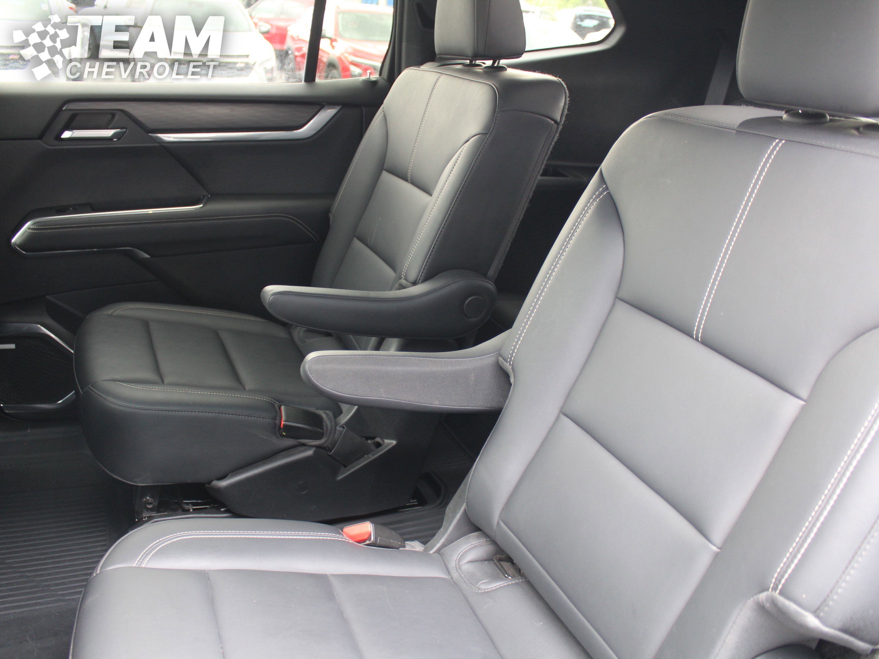 Used 2024 GMC Acadia Elevation w/ Black Edition AWD/4WD image 22