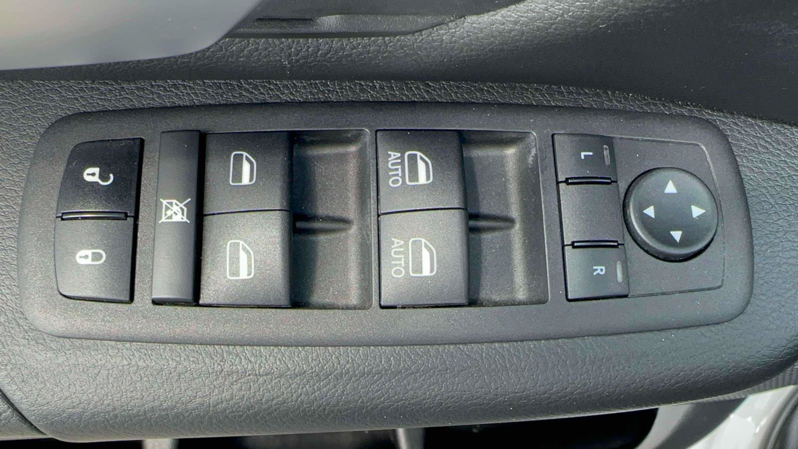 Used 2023 RAM 1500 Tradesman AWD/4WD image 13