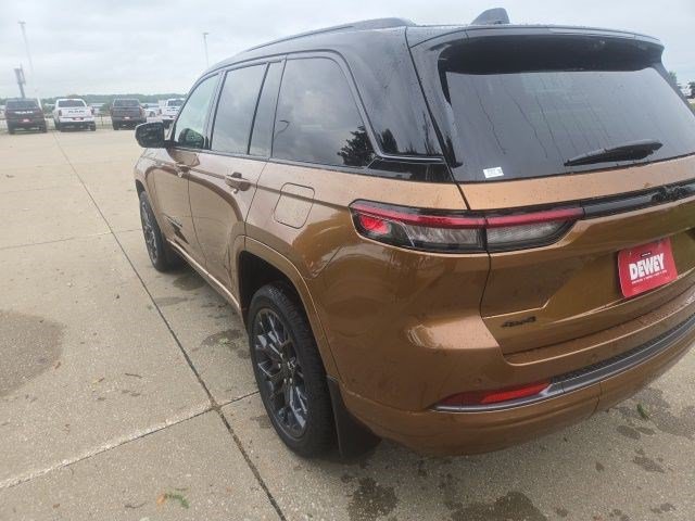 New 2027 Jeep Grand Cherokee Summit AWD/4WD image 25